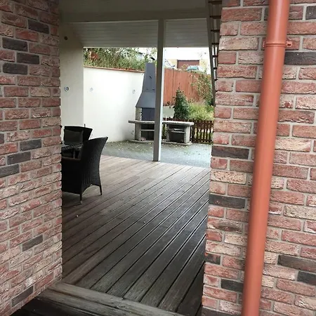 Johnyho Bydleni Velikovska 10, Zlin-stipa * Zlín