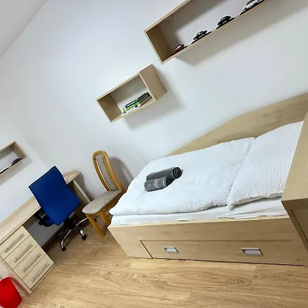 Johnyho Bydleni Velikovska 10, Zlin-stipa Zlín